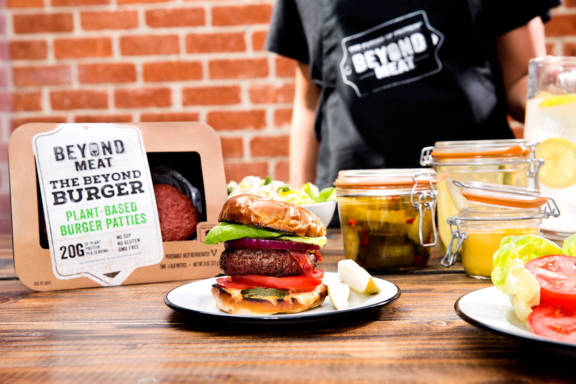 Producto Beyond Burger en su empaque para retail